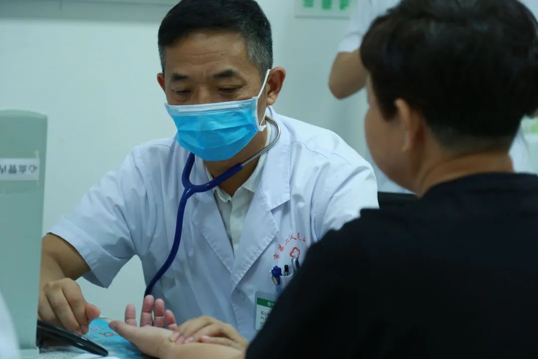 全國首批！遼西首例！葫蘆島市第二人民醫(yī)院心臟中心完成遼西首例Micra AV無導線起搏器植入術(圖1)