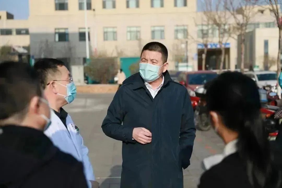 龍港區(qū)人大、區(qū)政府領(lǐng)導(dǎo)一行視察調(diào)研龍港國(guó)際醫(yī)療健康產(chǎn)業(yè)園(圖1)